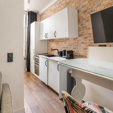 Apartment Gare De Lyon 4bd - 4bth Apartment!