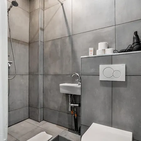 Gare De Lyon 4bd - 4bth Apartment! Parigi
