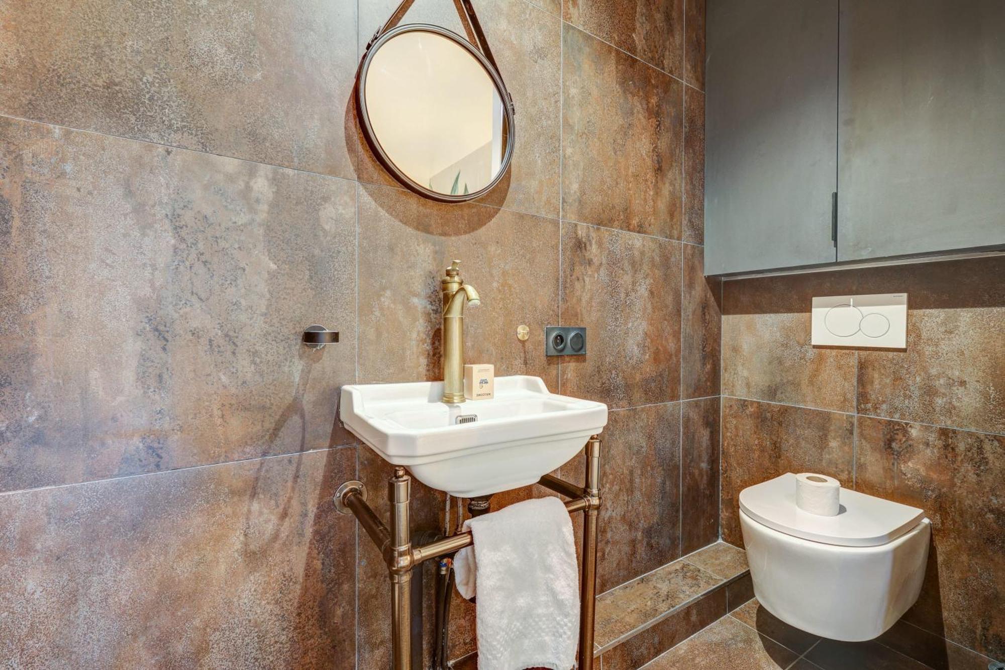 Gare De Lyon 4bd - 4bth Apartment! * Parigi